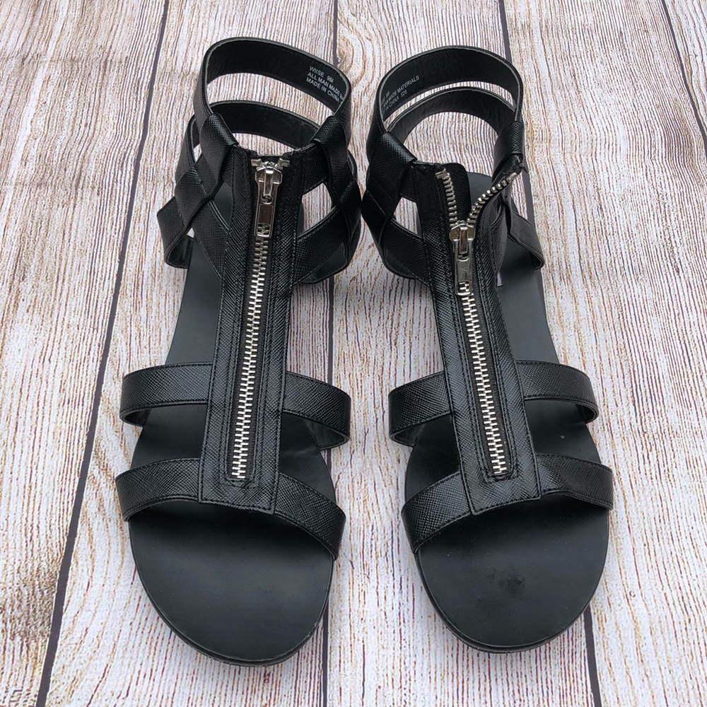 Steve Madden | Sandals | Black | Size 9
